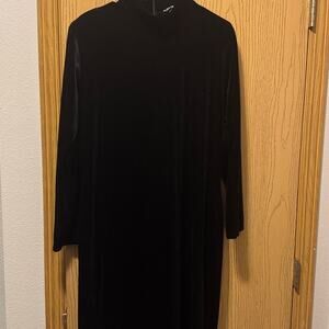 Kristen Jeffries Black Velvet dress